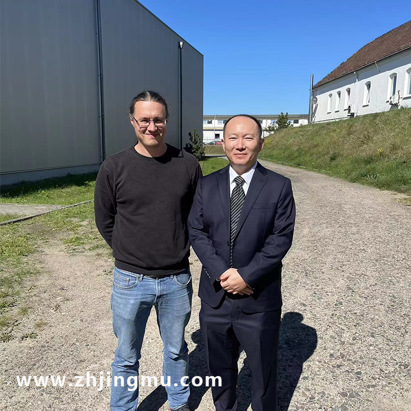 Zhuhai Precision Mold Co., Ltd., as a corporate representative, accompanied the mayor of Zhuhai on a visit to Germany to attract investment