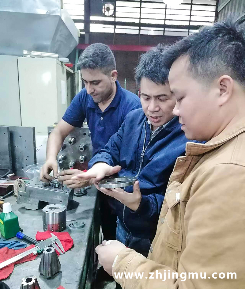 Jingmu Mold Company Provides ODM Services Middle East Maintenance Service Points Mold Maintenance And Assembly Technical Guidance