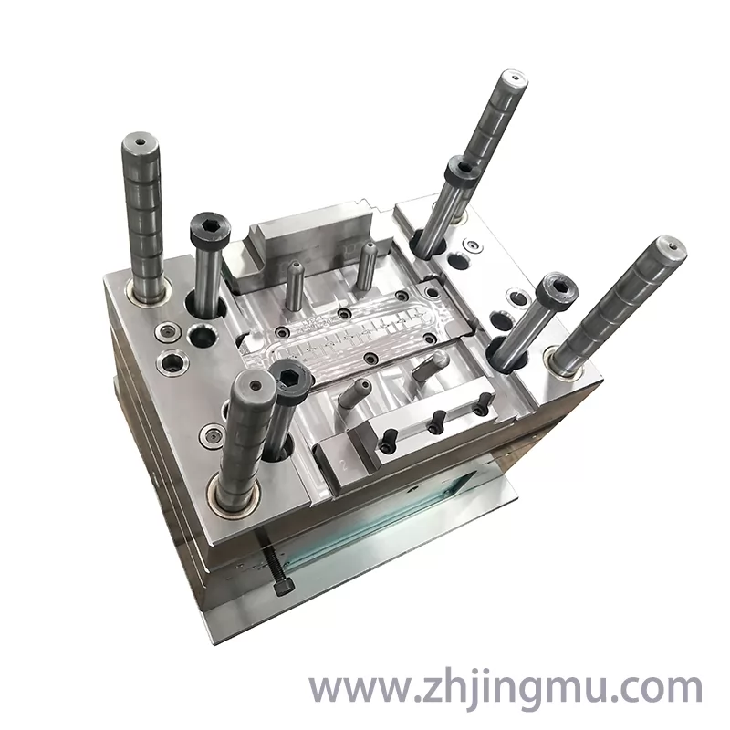 Injection mold drawing of medical precision parts inyeccion de plasticos